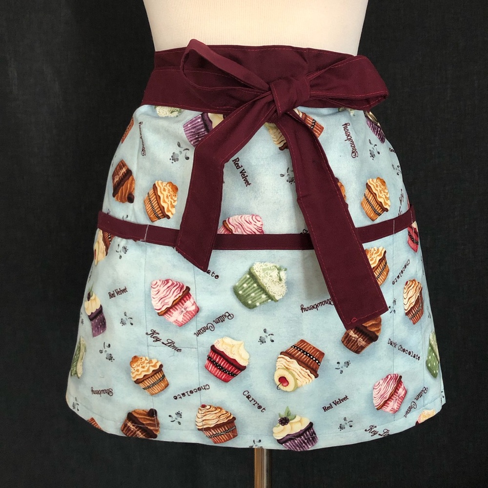 Cupcake Print Short Apron